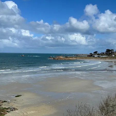 Bellevues-sur-mer, A 100 M De La